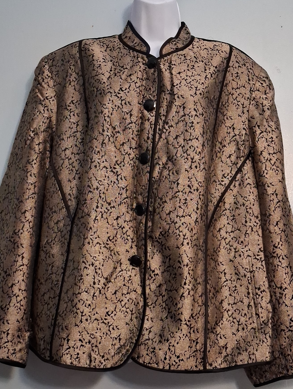 Jones New York Size 20W Women's 72% Silk Gold Brocade Jacket with Black Trim
